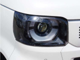 【LEDヘッドライト】省電力で長寿命の明るく運転しやすいLEDヘッドランプです。明るく照らすので暗い夜道からお客様を守ってくれます。