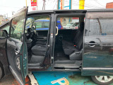 当店では、自社で仕入れした厳選車両を、多数展示しております。リーズナブルなお車を多数在庫しております。掘り出し物を探しにいらしてください。