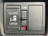 【パワースライドドア】スマートキーや運転席のスイッチでスライドドアの開閉が可能♪電動だから力を入れてドアを開ける必要が無く、小さいお子様でも、重い荷物を持っている時もラクに開け閉めできます♪