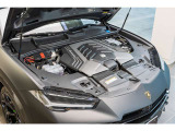 Engine:4L V8 Twin Turbo
