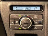 車内空調は&rdquo;AUTOエアコン&rdquo;にお任せ。運転に集中出来ますよ!
