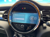 ●Bluetooth:お手持ちのスマートフォンなどと接続し、ハンズフリー通話や臨場感溢れるミュージック再生をお楽しみいただけます。無線接続ですので煩わしさもありません♪