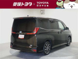「中古車ハイブリッド保証」付き。ハイブリッド機構を無償で保証します。保証期間は、初度登録年月から10年目まで、またはロングラン保証が終わってから3年間。ただし累計走行距離が20万km以内です。