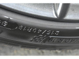 タイヤサイズは215/40R18です