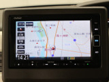 【純正ナビゲーション】使いやすいナビ操作にオーディオ機能も充実!Bluetooth接続で運転中のハンズフリー電話や好みの音楽を車内に流す事が出来ます。ラインナップや車種に応じて豊富な機能が使用可能♪