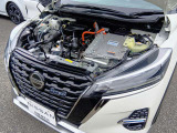 納車以降、お車のメンテナンスは自宅近所の日産サービス拠点にて承ります。専門の教育を受けたサービスフロント&メカニックが無料1ヶ月点検から法定/車検整備、万一の故障・不具合の修理まで全て担当いたします。