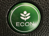 ★ECONスイッチ★ エコドライブを加速しよう!スイッチをONにすると、運転の仕方によるロスを抑え込み燃費をよくするようクルマが頑張ります(*^ー^*)燃費向上にチャレンジ♪