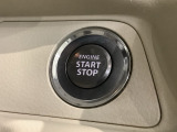 ワンプッシュでエンジンのスタート、ストップが出来て便利です。
