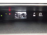 とっても見やすいメーターです。夜間時はラグジュアリーな気分にさせてくれる照明が魅力ですので、夜のドライブも楽しみになりますよ♪