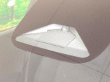 【ホンダセンシング】走行中に前方の車両等を認識し、衝突しそうな時は警報とブレーキで衝突回避と被害軽減をアシスト。より安全にドライブをお楽しみいただけます。