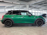 全てのMINIに全国のMINI正規ディーラーでご利用いただける保証をお付けしてご納車させていただいております(一部特殊車両を除く)。