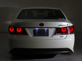 個性的なリアビューで御座います。精悍な佇まいは高級車ならではです。