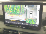 【パノラミックビューモニター】専用のカメラにより、上から見下ろしたような視点で360度クルマの周囲を確認することができます☆死角部分も確認しやすく、狭い場所での切り返しや駐車もスムーズに行えます。