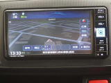 純正ナビを装備。タッチパネル式で使いやすく、お出かけもラクラクです。