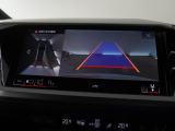 各モデルの情報がインプットされた専用テスターで過去の細かな不具合を確認し、モデルの各部位ごとに専用スペシャルツールを用いて整備します。