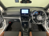 【前方視界】開放的な前方視界!運転がしやすく疲れにくいです♪窓が大きく、見通しがとっても良いおクルマですよ♪