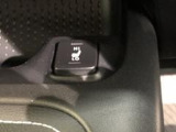 シートヒーター付き。 寒い日の朝は、シートヒーターは快適です。 室内が暖まるまでの時間でも、お尻はポカポカ♪