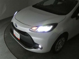 LEDヘッドライトです。デザイン性がよくとても明るいので、夜間の走行や悪天候でも安心です。しかも長寿命!