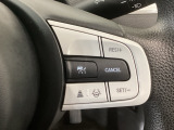 【アダプティブ・クルーズ・コントロール】予め設定した車速内でクルマが自動的に加減速。 前走車との適切な車間距離を維持しながら追従走行し、高速道路でのドライバーの疲労を軽減してくれる嬉しい機能付♪