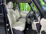運転席シート廻りは使用感も少なく、良好な状態となっています。丁寧に使われていたことがよくわかりますね。