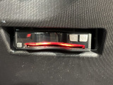 いまや快適なカーライフに欠かせないETCが付いています。