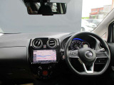ノートの運転席廻りになります。