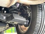 お車を安心してお乗りいただく為には、足回りの定期点検が欠かせません。サービスサポート(有償保証)では無料点検もご提供しており、安心のカーライフをお過ごしいただけるサポート体制が整っています。