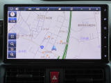 純正パナソニック製10インチの大型モニターナビが装備されております。HDモニターですので、ナビ画面の見やすさとAV機能での迫力のある映像が楽しめます。