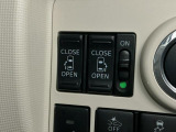 【両側パワースライドドア】リア両側は電動スライドドア!軽い操作で簡単開閉、狭い駐車場など乗り降り快適で強風時も安心です♪