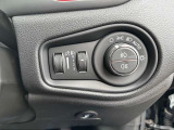 オートライトを標準装備しております。