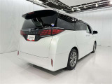 走りにこだわりながら収納力も持ち合わせたお車です。荷物を載せて軽快なドライブを楽しめますよ♪
