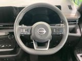 【ステアリングスイッチ】運転中、前方から目線をそらすことなく、オーディオ等の操作が可能な便利機能!安心&快適なドライブを演出してくれます♪