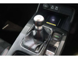 6速MTのお車です♪直感的な操作を楽しむことができます!