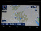 純正ナビを装備。タッチパネル式で使いやすく、お出かけもラクラクです。
