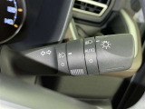 【オートライト】車外の明るさに応じて自動的にライトの点灯・消灯をしてくれます