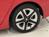 タイヤサイズは215/45R17!純正アルミホイール!納車前の点検時にタイヤ交換させていただきます!