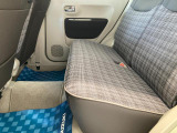 後部座席です。足元空間は広々しており、大人4人乗車も無理なく可能です。