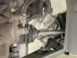 お車を安心してお乗りいただく為には、足回りの定期点検が欠かせません。サービスサポート(有償保証)では無料点検もご提供しており、安心のカーライフをお過ごしいただけるサポート体制が整っています。