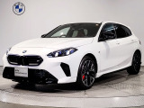 【BMWの伝統】BMWのお車は、&ldquo;駆け抜ける歓び&rdquo;を意識し、走行の安定性とコーナリングの良さを追求し、思い通りにハンドルの操作可能です。