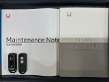 スマートキーは鍵をバッグに入れたままでもドアロックの開閉やエンジンのON・OFFができます。夜間や雨の日も鍵を探さなくて良いので便利です。
