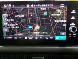【Honda CONNECTディスプレー】9インチワイドナビディスプレーを装備しております。リアワイドカメラ・Bluetooth(R)・USB・ナビ連動ETC2.0付きです。