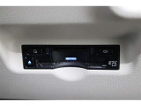 スッキリ装着されたビルトインタイプのETC!高速道路走行の料金所をノンストップで通過できます。※ ETCカードのお申し込みも当社にお任せ下さい!
