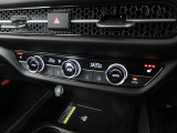 【シートヒーター】運転席、助手席にはシートヒーターが装備されております。冬場寒い時期や、夏場でも車内のエアコンが苦手な方には嬉しい装備です!