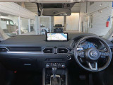 見通しのよいすっきりとした視界で、誰でも運転しやすいです。運転のしやすさは疲れにくさにも繋がりますよ♪