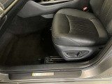 パワーシート搭載。微妙な調整が手軽にでき、ピッタリなポジションで運転することが可能です。