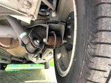 お車を安心してお乗りいただく為には、足回りの定期点検が欠かせません。サービスサポート(有償保証)では無料点検もご提供しており、安心のカーライフをお過ごしいただけるサポート体制が整っています。