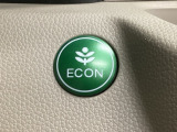 ★ECONスイッチ★ エコドライブを加速しよう!スイッチをONにすると、運転の仕方によるロスを抑え込み燃費をよくするようクルマが頑張ります(*^ー^*)燃費向上にチャレンジ♪