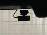 後方ドライブレコーダー装備!追突事故やあおり運転といった後方からのトラブルへの備えとなり、いざと言う時の強い味方です♪