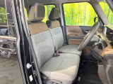 運転席シート廻りは使用感も少なく、良好な状態となっています。丁寧に使われていたことがよくわかりますね。
