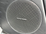 ●harman/kardonサウンドシステム:オーディオ専門メーカーが手掛けるプレミアムスピーカーを装備。多数のスピーカーから、音の粒立ちまで分かる高品質な音楽をお楽しみいただけます。